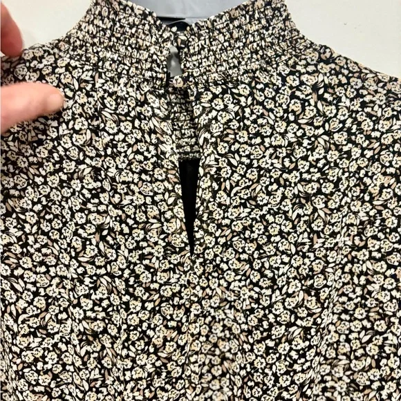 Chic Black and White Floral Midi Dress - Picture 9 of 9